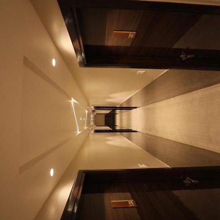 Hotel Maya Crystal Juhi Bari ภายนอก รูปภาพ